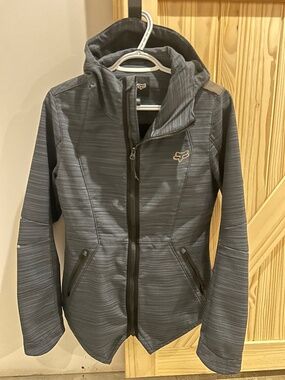 M size Women’s Fox Spring/Fall jacket